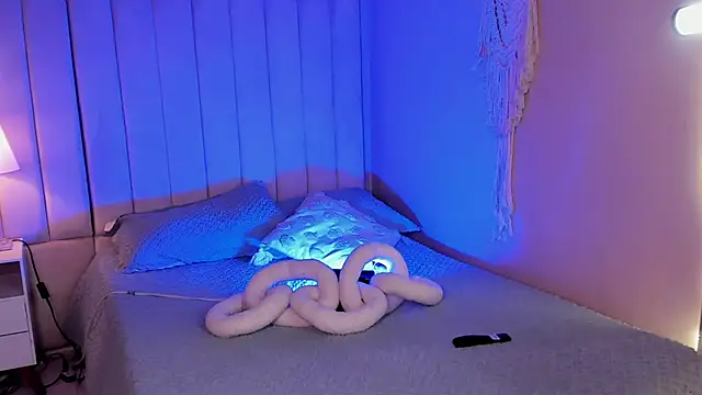 Seab trooy online show from March 23, 8:31 am