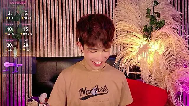 Angeldust19 online show from April 28, 3:33 am