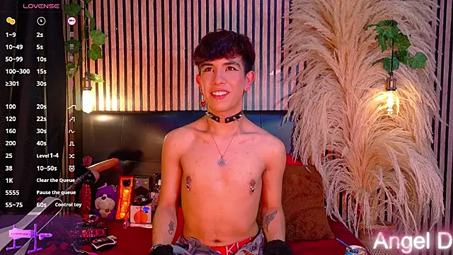 Angeldust19 online show from March 12, 3:36 am