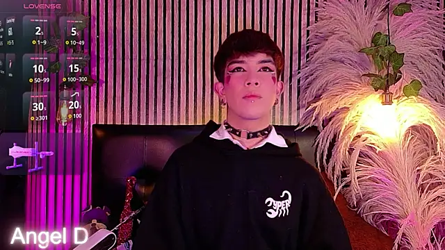 Angeldust19 online show from April 21, 3:34 am