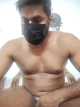 frolicme456 online show from April 15, 7:30 am