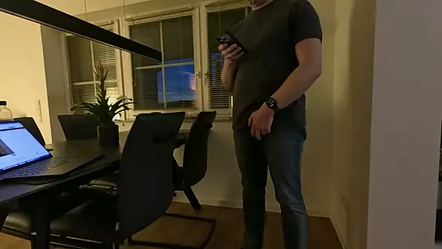 Cloudswitch online show from March 1, 5:56 pm