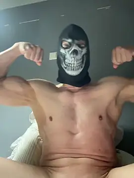 Luna MaskedMan online show from May 22, 9:42 pm