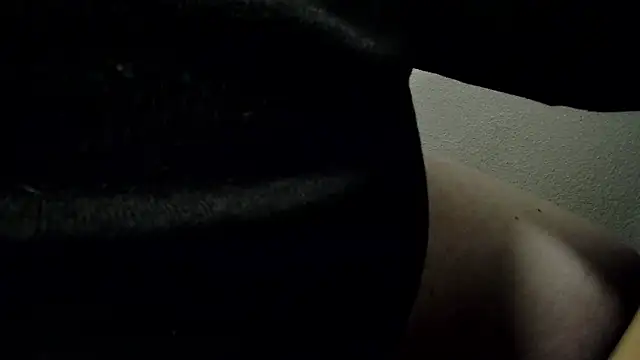 Mike20257xh online show from April 20, 6:10 pm