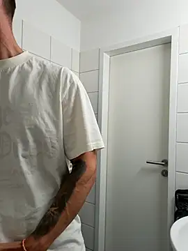 Mystery Mark online show from April 4, 7:22 pm