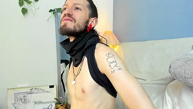 AngelDamianArt online show from February 17, 8:41 pm