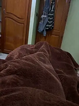 yassssst online show from November 25, 5:37 pm