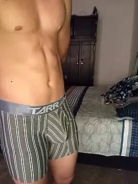 Toyopilo2389  online show from December 20, 3:41 pm