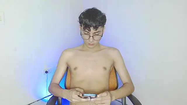 andrew dann online show from November 17, 7:50 pm