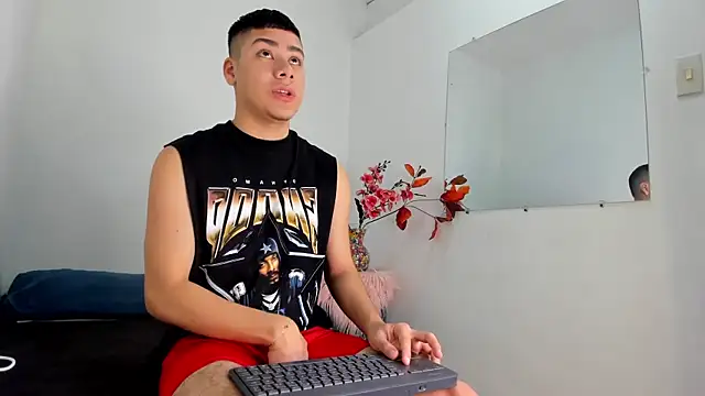 Lucastorrez01 online show from December 21, 11:02 pm