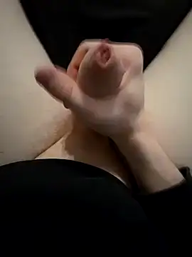 ifuckyourass72 online show from November 18, 9:50 pm