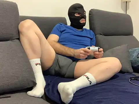 PlayWithMe95 online show from February 4, 9:10 pm