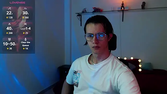 Brandon starkk online show from April 28, 8:35 pm