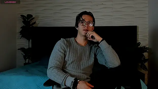 Brandon starkk online show from February 22, 11:33 am