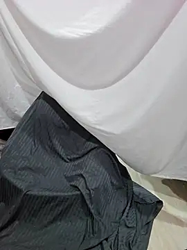 Chiplikk6009 online show from December 4, 11:34 pm