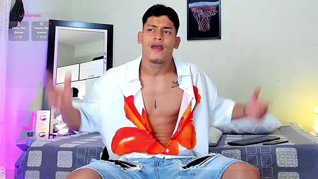 blorelopez online show from April 29, 7:31 pm