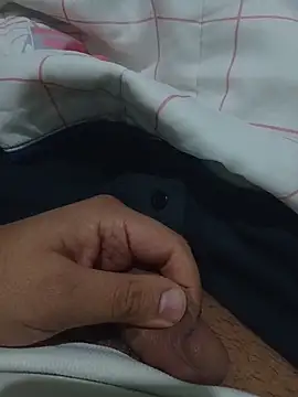 ouchenshadow2975 online show from November 24, 12:55 am