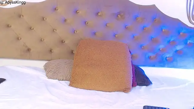 abysskingg online show from April 25, 1:41 pm