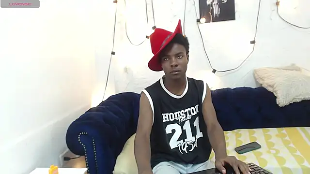 NoahJhonson69 online show from April 22, 11:59 am