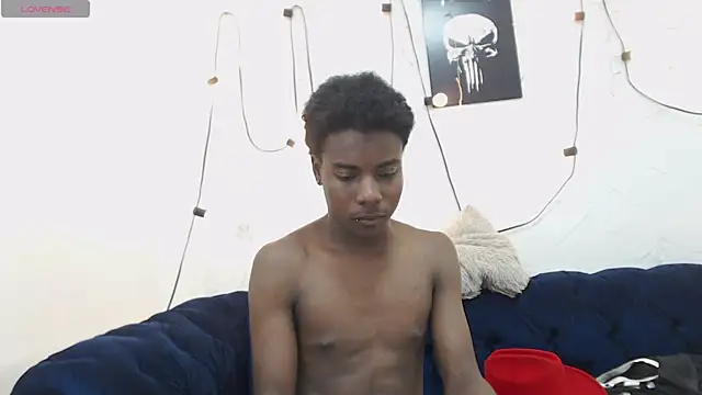 NoahJhonson69 online show from April 28, 5:06 pm