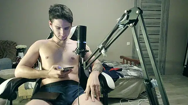 6thfingq online show from December 3, 3:51 pm