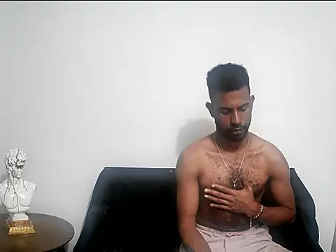 alberthot11 online show from April 6, 4:46 am