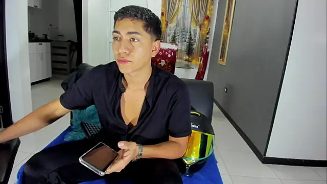 ATLASVANDRAKE online show from December 5, 11:45 pm