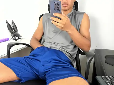 maikol twinkx online show from February 3, 2:55 pm