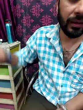 Cute Lucky online show from February 8, 7:51 pm