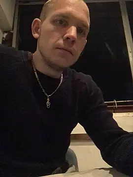Spielzeugtwink online show from May 20, 11:00 pm