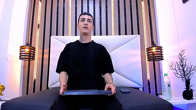 DamianAndMAximoo online show from January 7, 7:52 pm