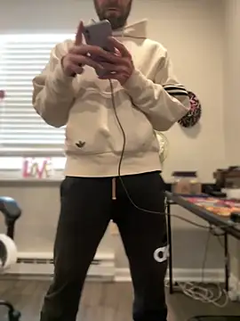 strippingmale1 online show from December 3, 5:41 pm