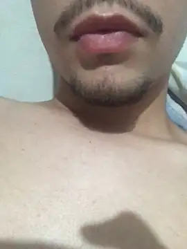 vitorwez online show from January 13, 1:10 am