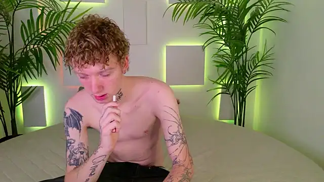 TRAVIS CLAS online show from December 17, 9:10 pm