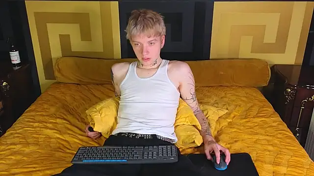 TRAVIS CLAS online show from November 27, 8:12 pm