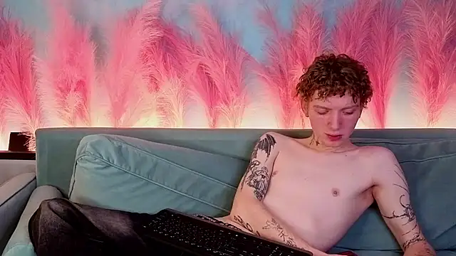 TRAVIS CLAS online show from December 18, 9:11 pm