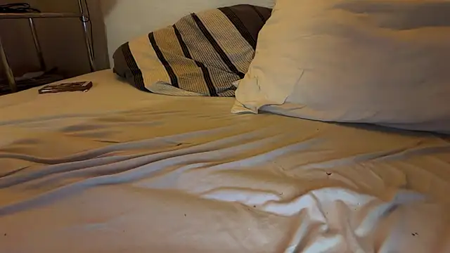 lou is online show from November 26, 8:23 pm