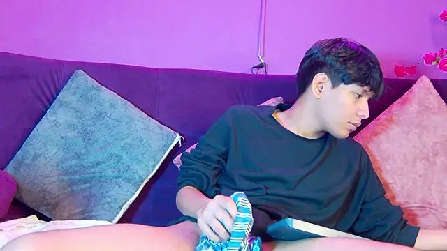 Liam Sinclair online show from March 11, 8:16 pm