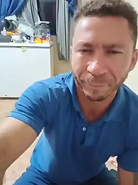 RobertoLuiz84 online show from June 23, 2:27 am
