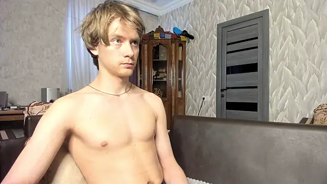 milkiwvy online show from June 11, 3:59 am
