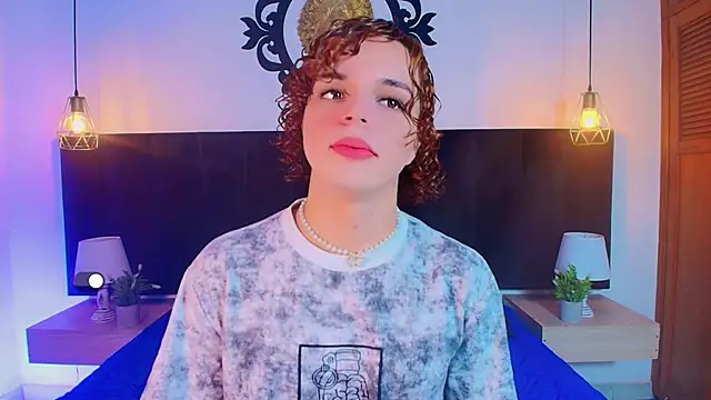 Skyee angel online show from May 17, 1:51 pm