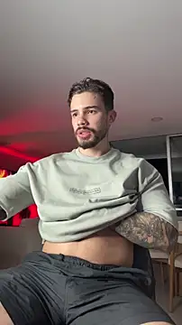 Valenthino Salvatore online show from April 28, 1:00 am