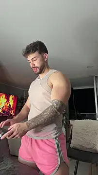 Valenthino Salvatore online show from March 10, 3:34 am