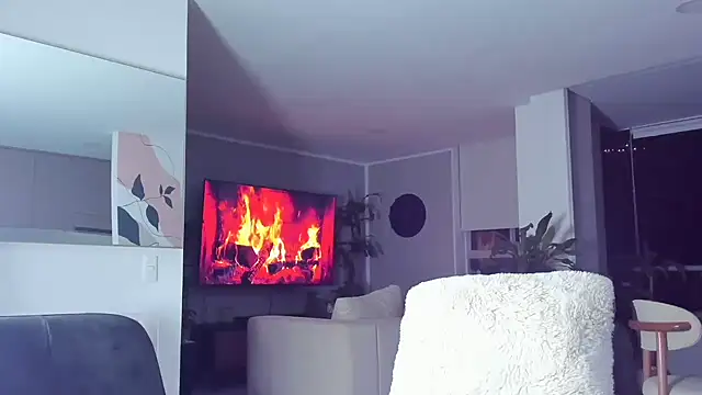 Valenthino Salvatore online show from April 8, 3:40 am