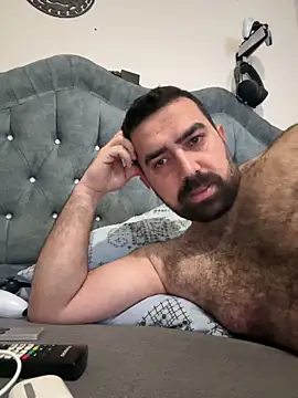 Ali2413 online show from March 9, 9:20 pm