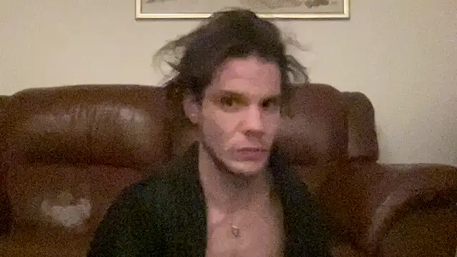 Priscila Now online show from December 15, 9:45 pm