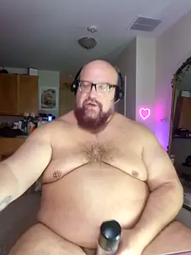 BigBearforCuddles online show from April 22, 3:02 am