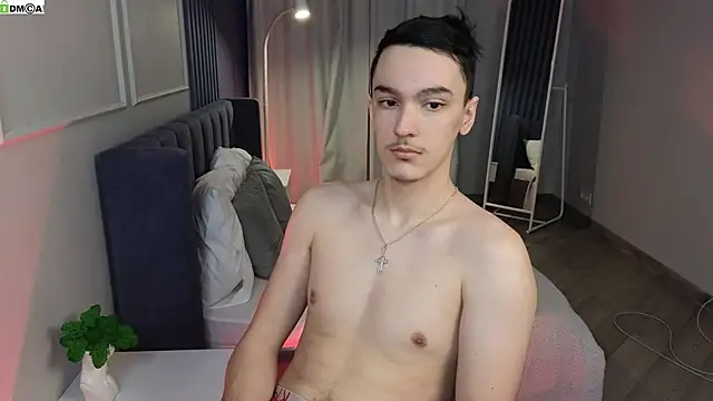 MoonlinSkinn online show from March 13, 1:13 am