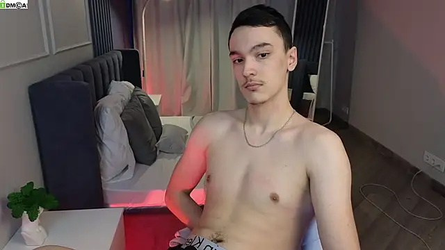 MoonlinSkinn online show from March 15, 1:24 am