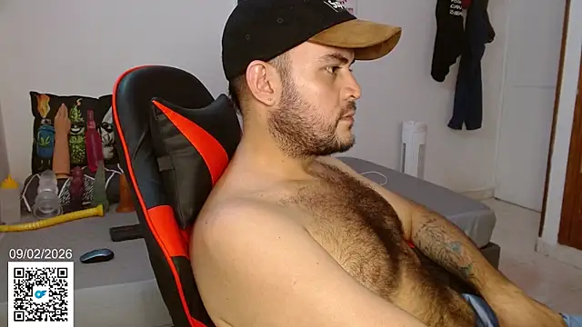 holegape online show from February 9, 3:38 pm